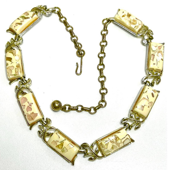 Coro Necklace Signed Cream Confetti Lucite m26 - Picture 1 of 4